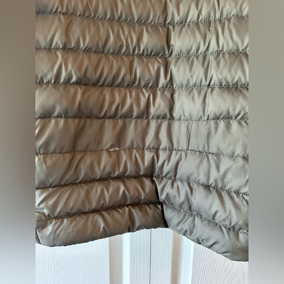 The North Face Men’s Hooded Puffer Jacket – Gray/Black – Size Small - Picture 7 of 9